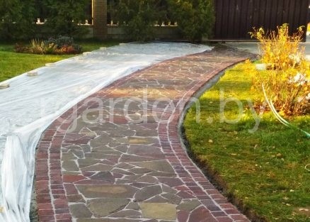 Брусчатка из песчаника Терракотово-красный колотая для мощения