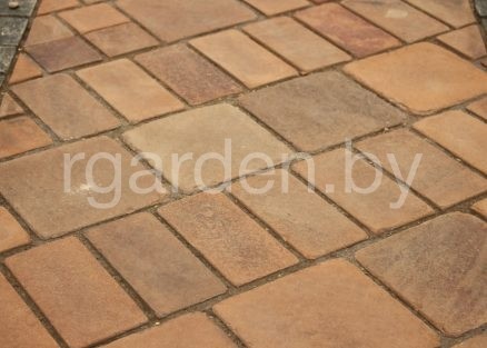 Брусчатка из песчаника Терракотово-красный галтованная (состаренная) для мощения