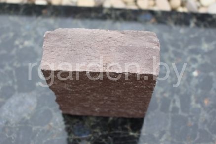 Брусчатка из плитняка Лемезит бордо колотая для мощения