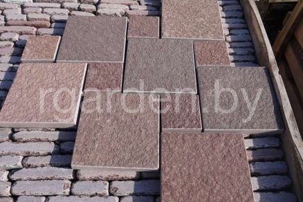 Брусчатка из плитняка Лемезит бордо пиленая для мощения