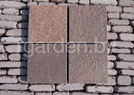 Брусчатка из плитняка Лемезит бордо пиленая для мощения