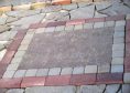 Брусчатка из песчаника Терракотово-красный галтованная (состаренная) для мощения