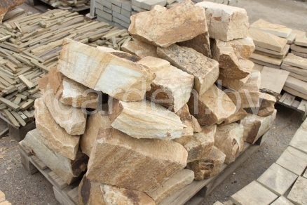 Бутовый камень Радужный