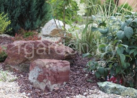 Валун Яшма сургучная