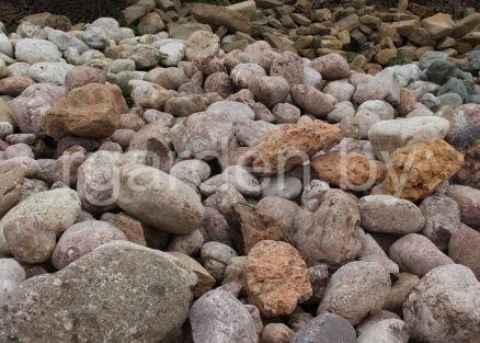 Валун Розовый кварц