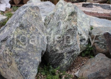 Валун Змеевик