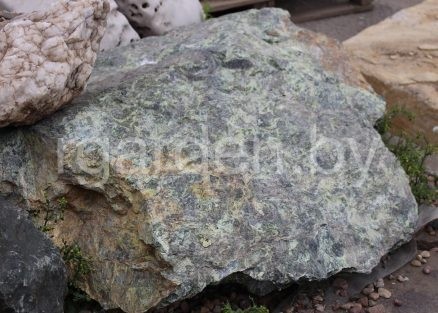 Валун Змеевик