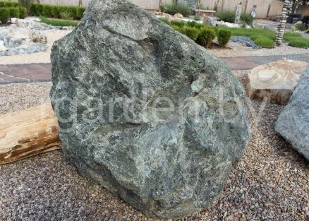 Валун Змеевик