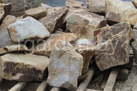 Бутовый камень Радужный