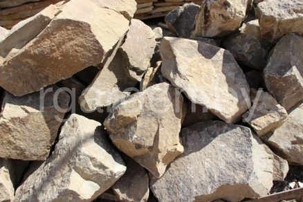 Бутовый камень Радужный