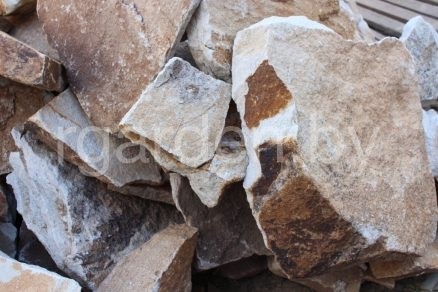 Бутовый камень Радужный