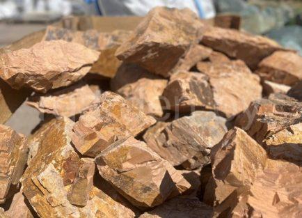 Бутовый камень Радужный