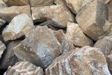 Бутовый камень Радужный