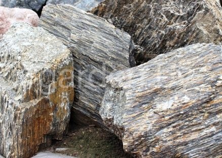 Валун Каменная кора