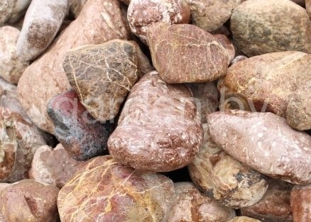 Валун Розовый кварц