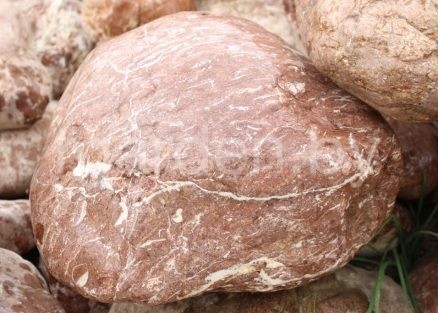 Валун Розовый кварц