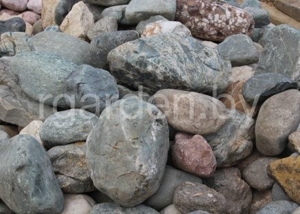 Валун Цветной