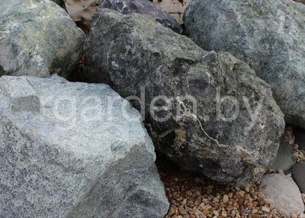 Валун Змеевик