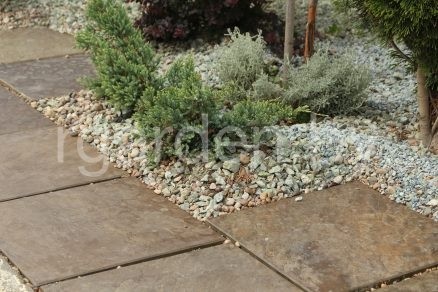 Плиты ступовые пиленые из песчаника серо-зелёный