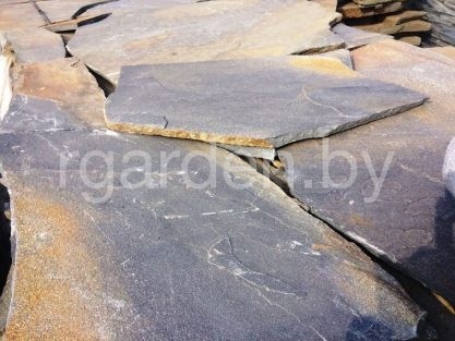 Кварцитопесчаник Графитовый для облицовки