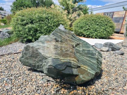 Фонтан из камня