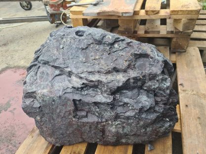 Фонтан из камня