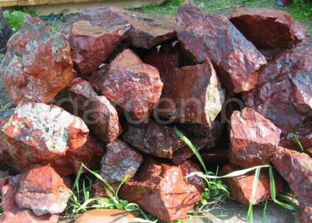 Бутовый камень Яшма красная